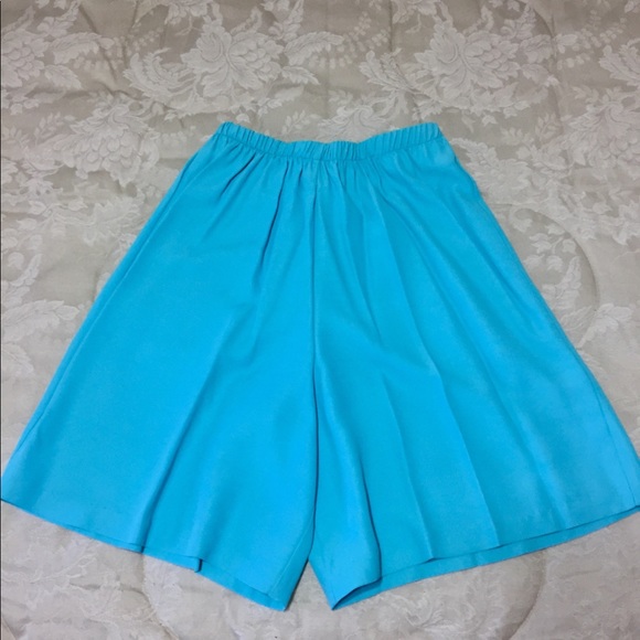 👓Matching button-up blouse & bottoms - Picture 4 of 5